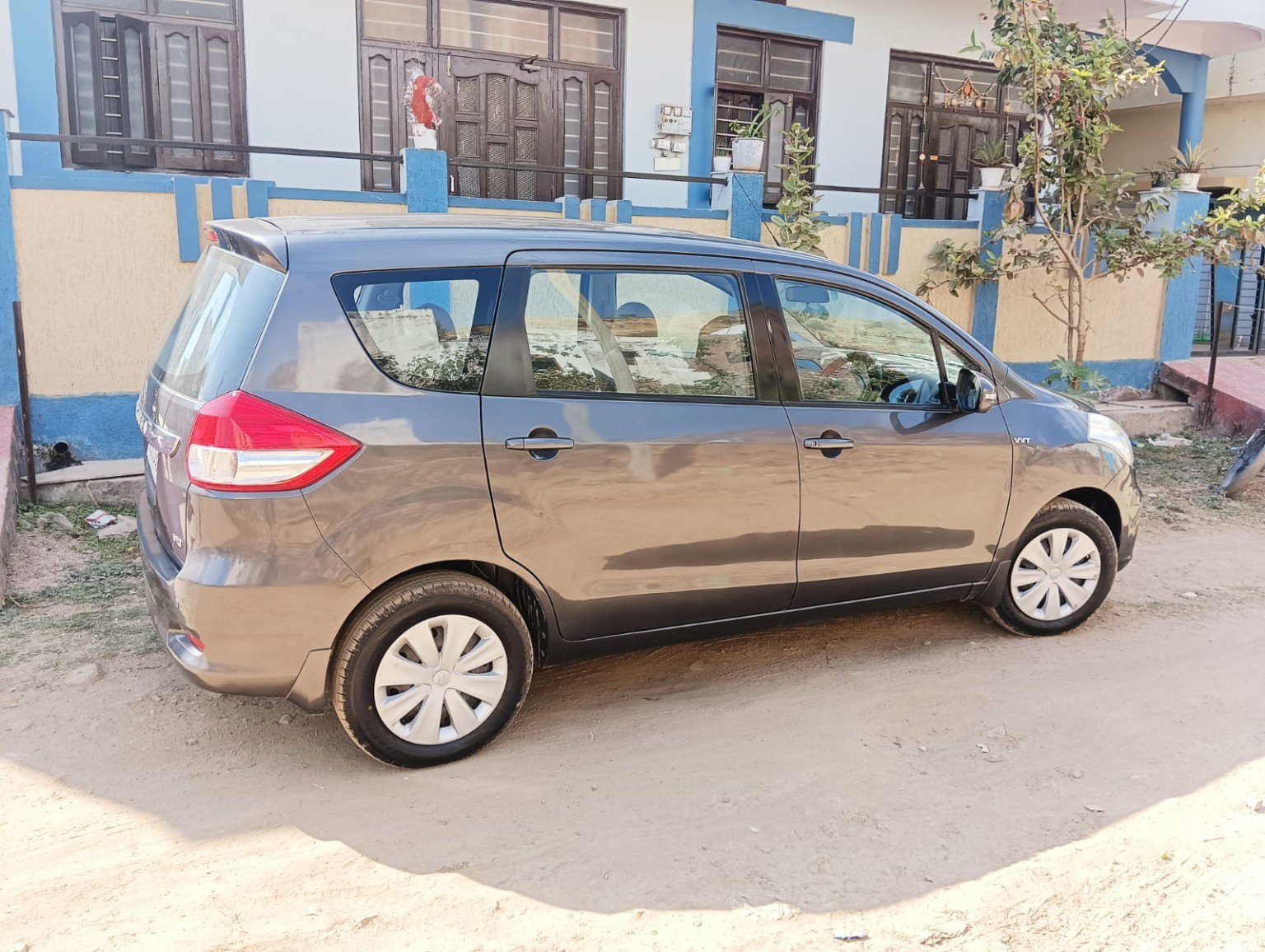 Maruti Suzuki Ertiga self drive car for rent in Udaipur
